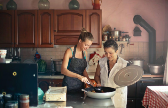 7 Things You Can Do for Your Mom at Home on Mother’s Day