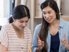 4 Hacks for Students to Enhance Learning Experience with Econs Tuition