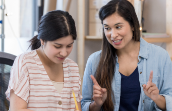 4 Hacks for Students to Enhance Learning Experience with Econs Tuition